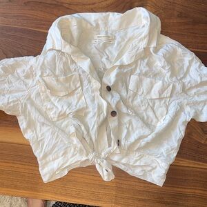 URBAN OUTFITTERS Crop Button-up Shirt - M